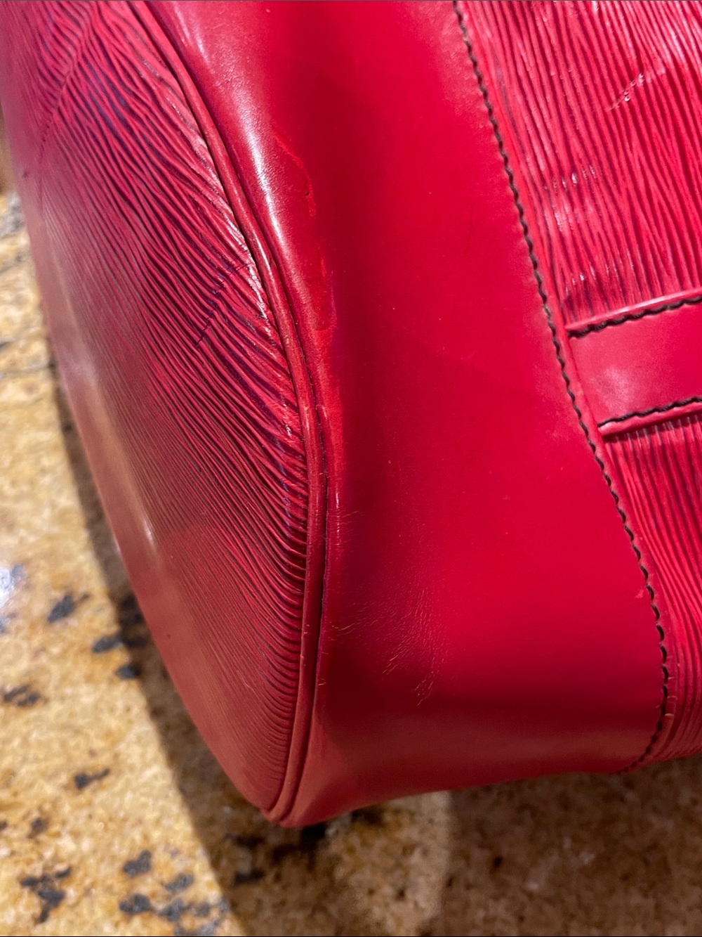 Red epi leather Randonee Louis Vuitton GM sling Bag - Picture 11 of 17